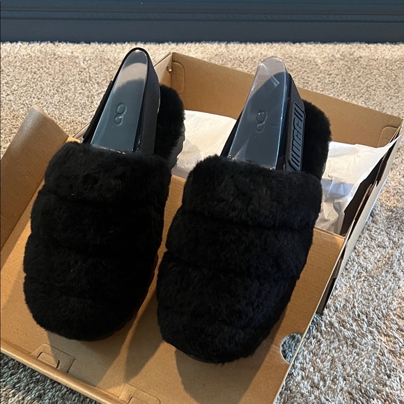 UGG Black Super Fluff Slip-On - Picture 1 of 5